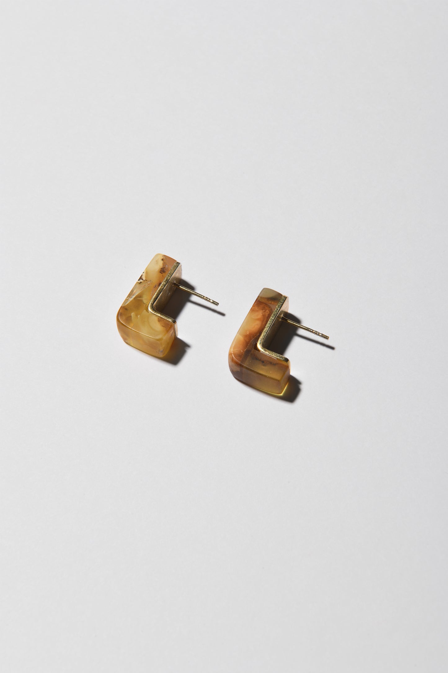 EDGE / solar amber