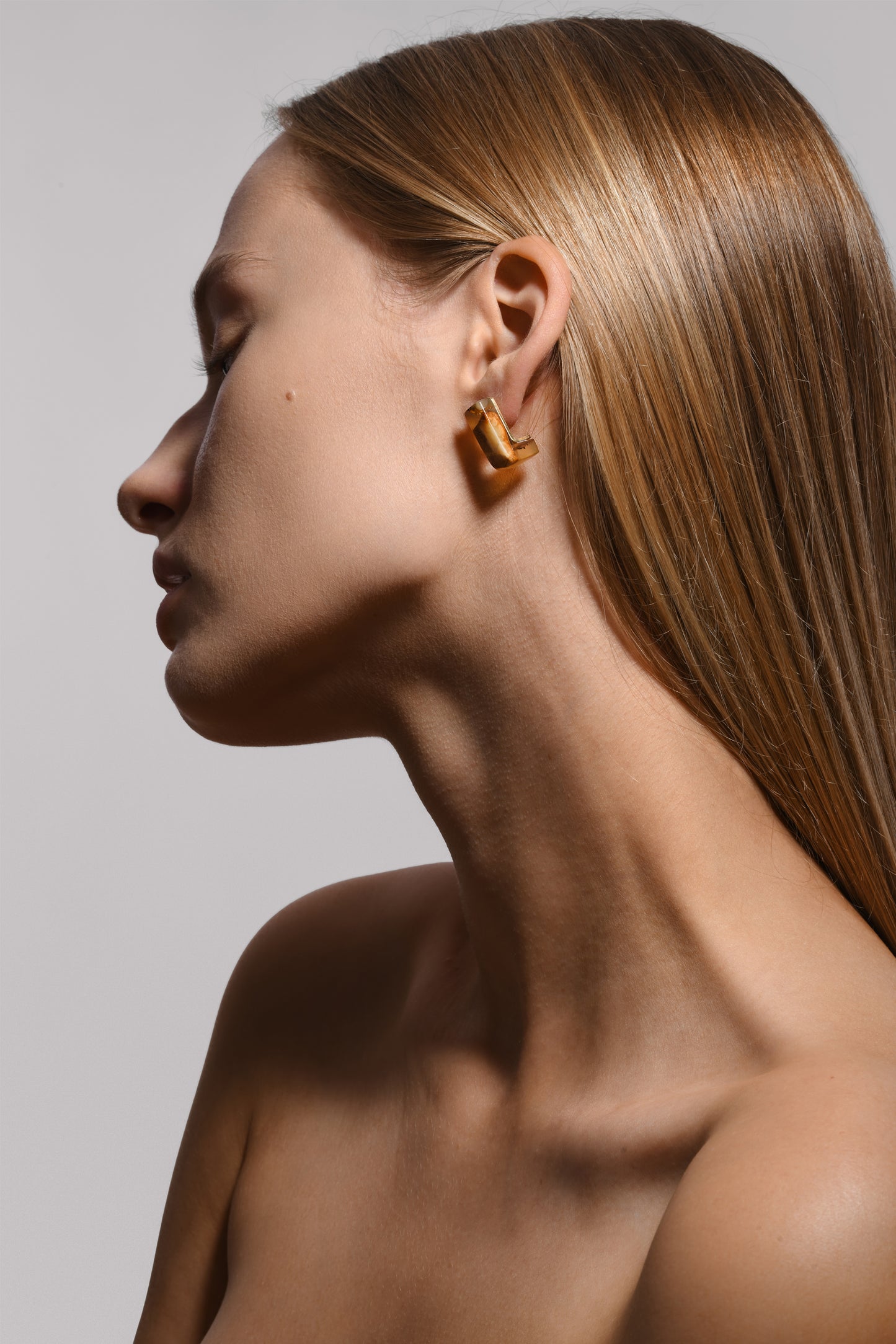 EDGE / solar amber