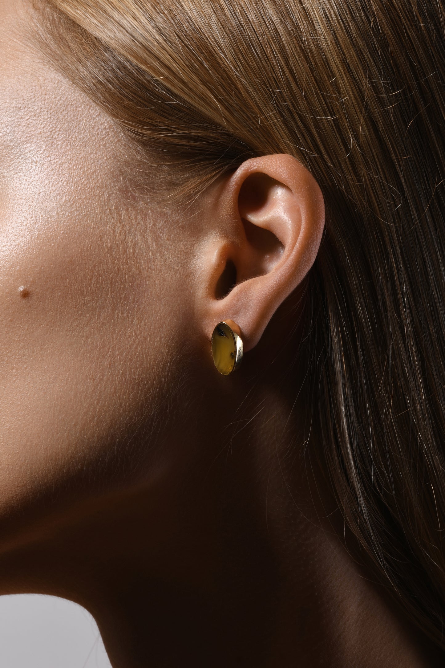 OVAL mini / solar amber