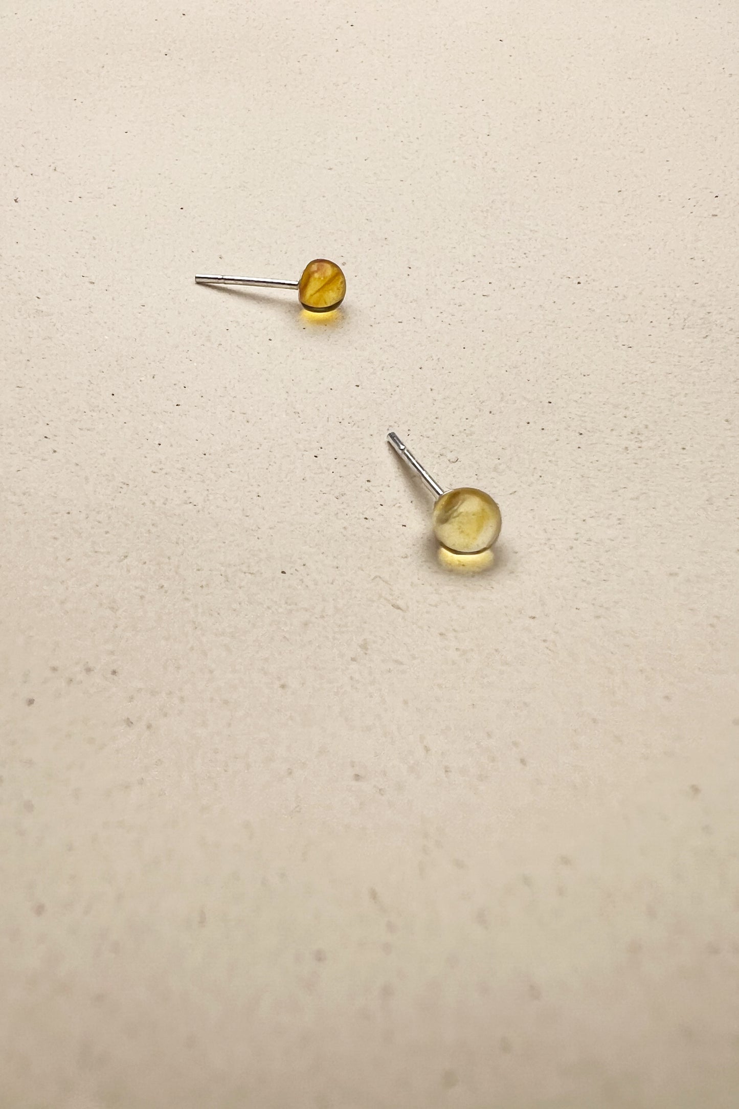 AMBER DOT